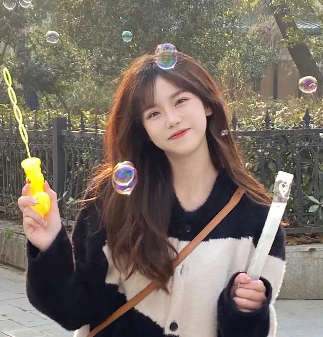 穿成作精女配后天天挽回老公的心